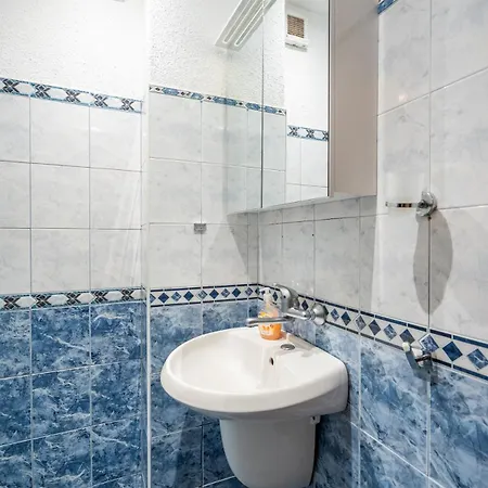 Charming 2bdr Heart Of Main Street Sofia