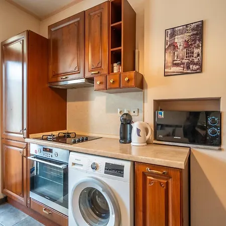 Daire Charming 2bdr Heart Of Main Street *