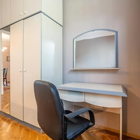 Charming 2bdr Heart Of Main Street Sofya