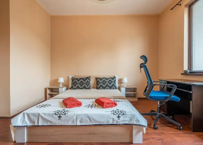 Charming 2bdr Heart Of Main Street Apartamento