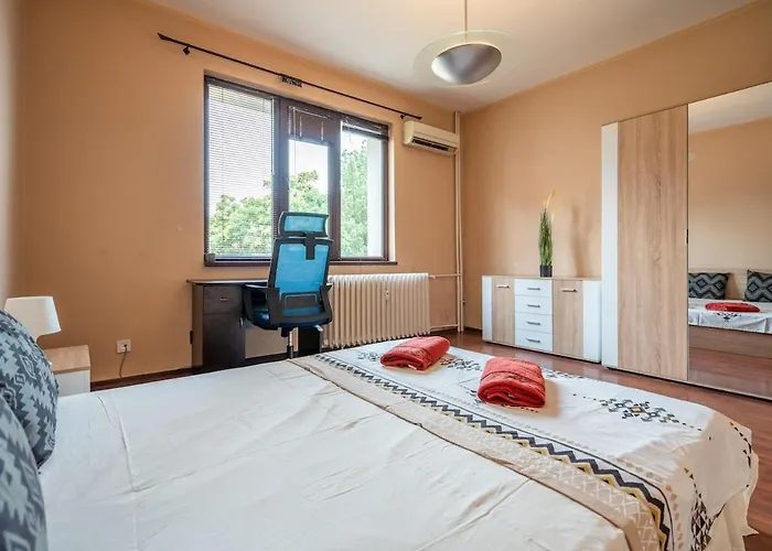 Апартамент Charming 2bdr Heart Of Main Street *