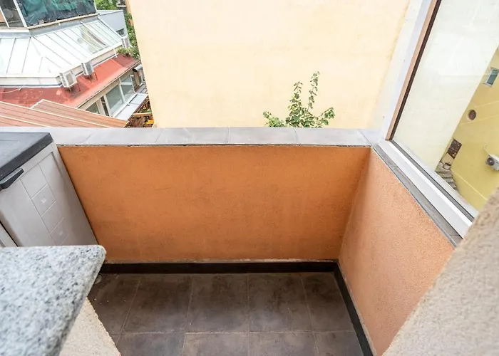 Апартамент Charming 2bdr Heart Of Main Street