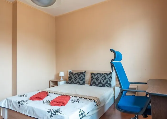 Charming 2bdr Heart Of Main Street Apartamento Sófia