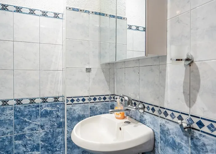 Charming 2bdr Heart Of Main Street София