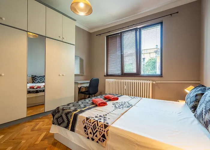 Апартамент Charming 2bdr Heart Of Main Street *