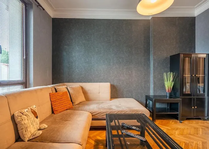 Апартамент Charming 2bdr Heart Of Main Street