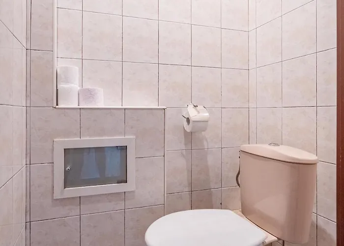 Апартамент Charming 2bdr Heart Of Main Street София